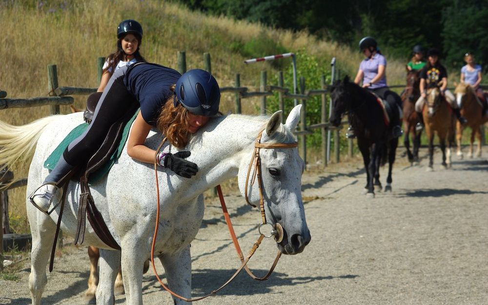 ragazzi a cavallo